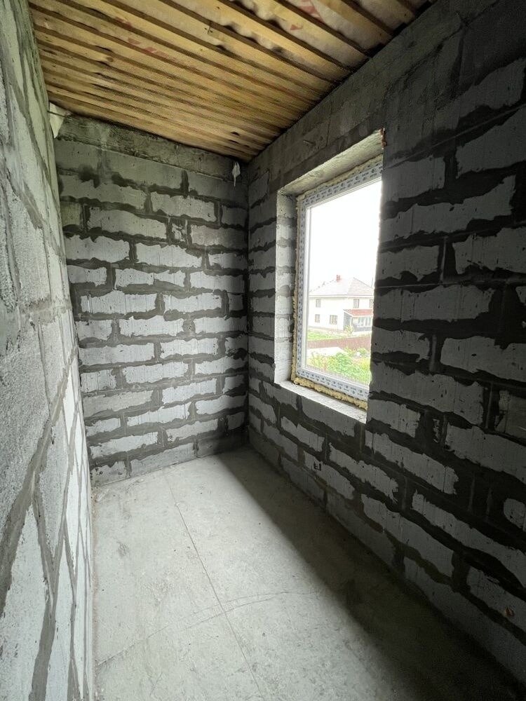 Продам дом, 5 комнат, 112 м², этажей: 2, участок: 12 соток в собственности