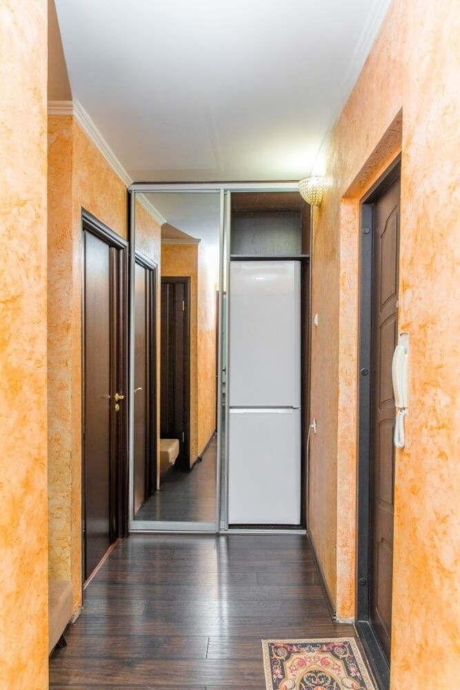 Сдам квартиру, 2 комнаты, брежневка, 44 м², этаж: 1/5