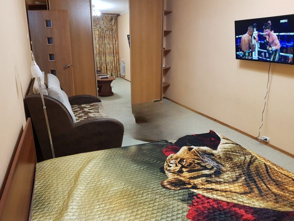 Сдам квартиру, 1 комната, 102 серия, 38 м², этаж: 1/5