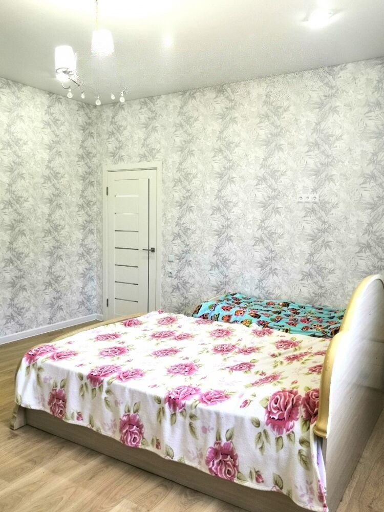Продам дом, 3 комнаты, 120 м², этажей: 1, участок: 6,3 сотки в собственности