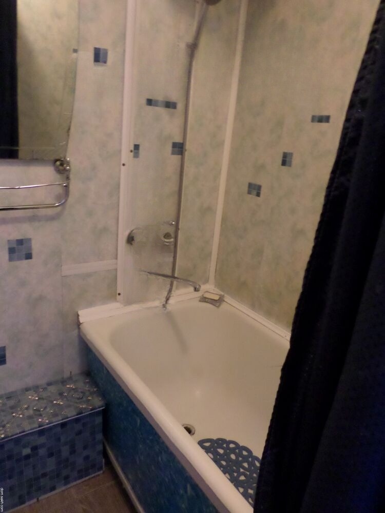 Сдам квартиру, 1 комната, гостинка, 30 м², этаж: 1/5