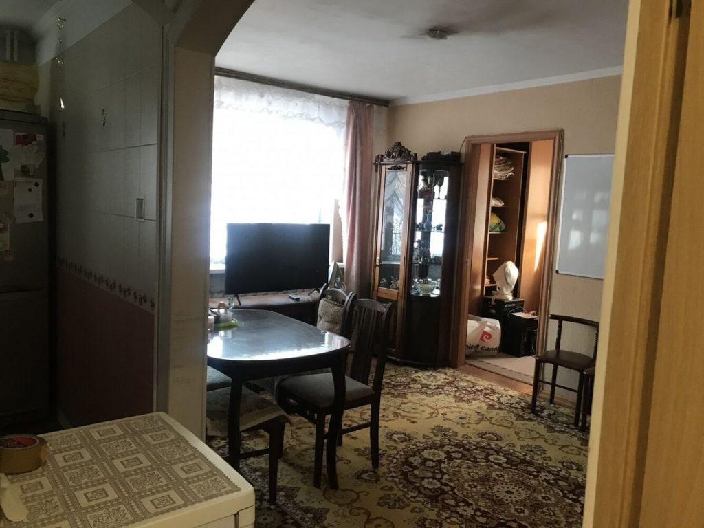 Сдам квартиру, 2 комнаты, хрущевка, 46 м², этаж: 1/4