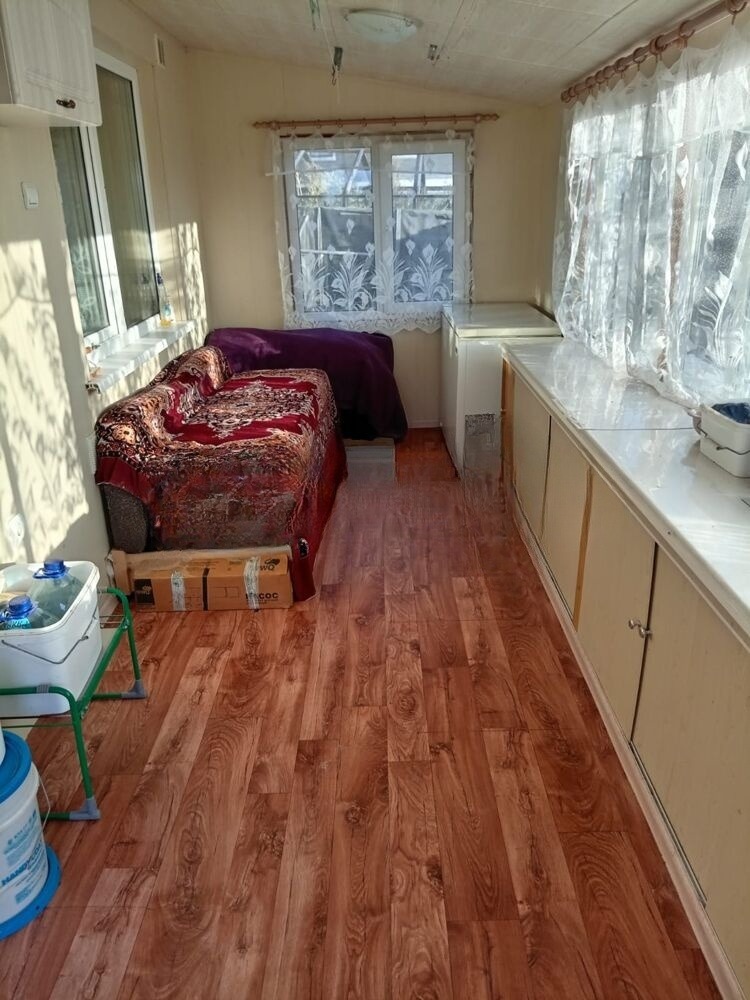 Продам дом, 2 комнаты, 81 м², этажей: 2, участок: 7,32 сотки в собственности