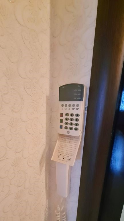 Продается 4-комн. квартира, 98 м²