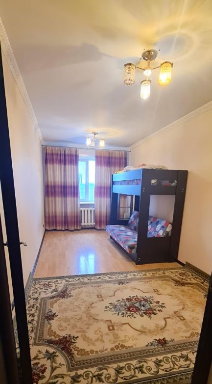 Продается 4-комн. квартира, 98 м²