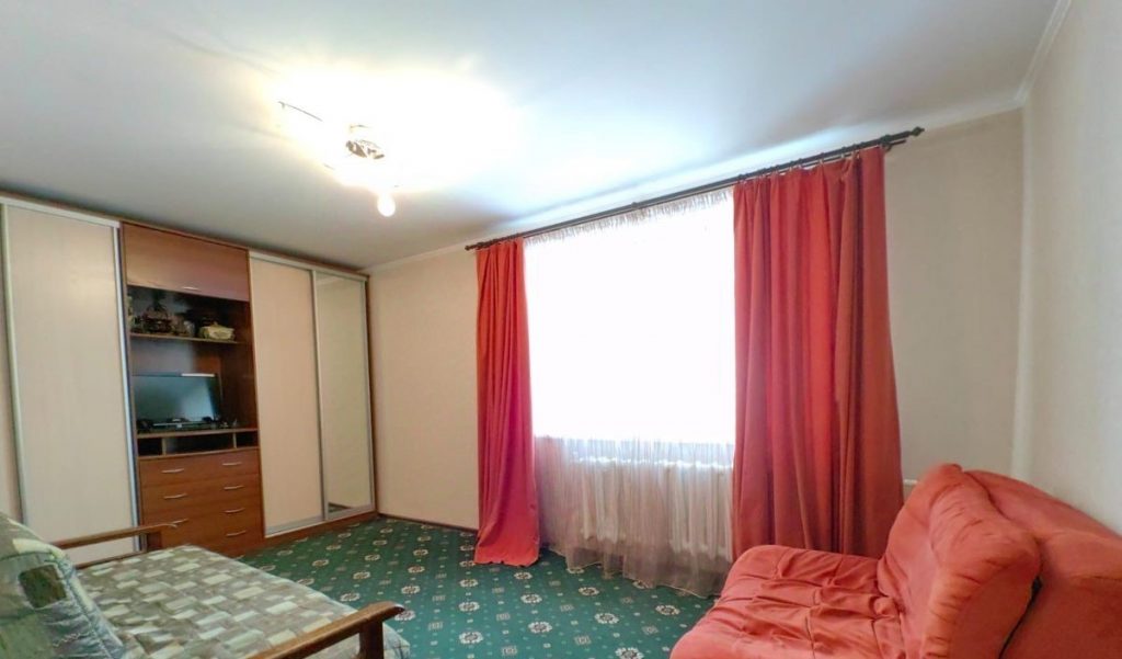 Продается 2-комн. квартира, 42 м²