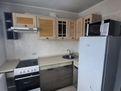 Продам квартиру, 2 комнаты, брежневка, 54 м², этаж: 3/5