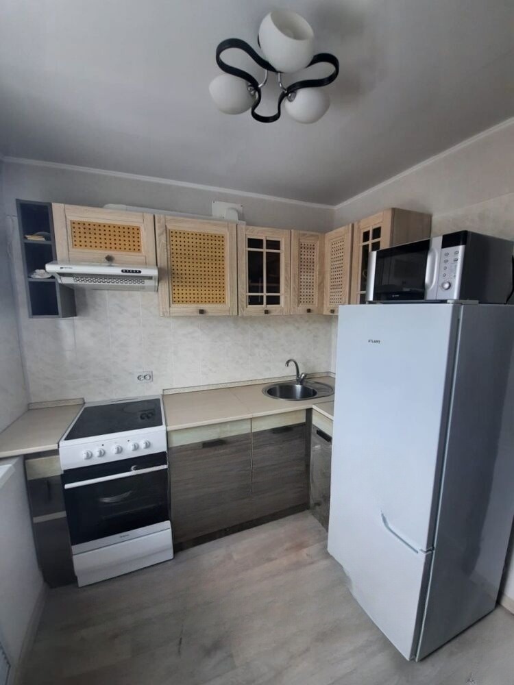 Продам квартиру, 2 комнаты, брежневка, 54 м², этаж: 3/5