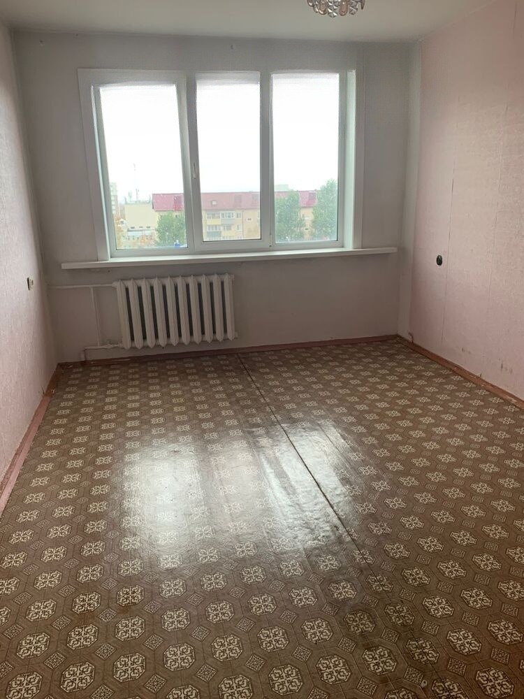 Продам квартиру, 3 комнаты, брежневка, 61 м², этаж: 5/5