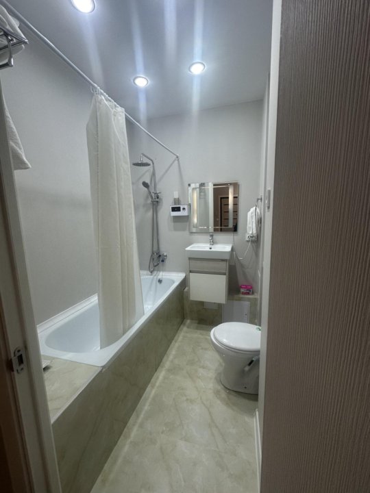 Квартира, 2 комнаты, 76 м²