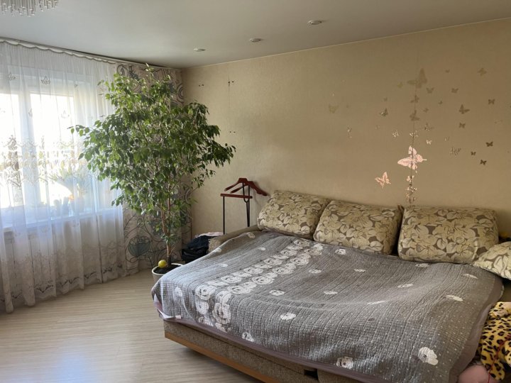 Квартира, 4 комнаты, 93 м²