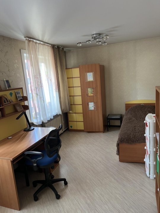 Квартира, 4 комнаты, 93 м²