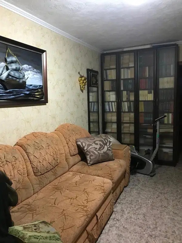 Продам квартиру, 3 комнаты, индивидуальная, 69 м², этаж: 1/5