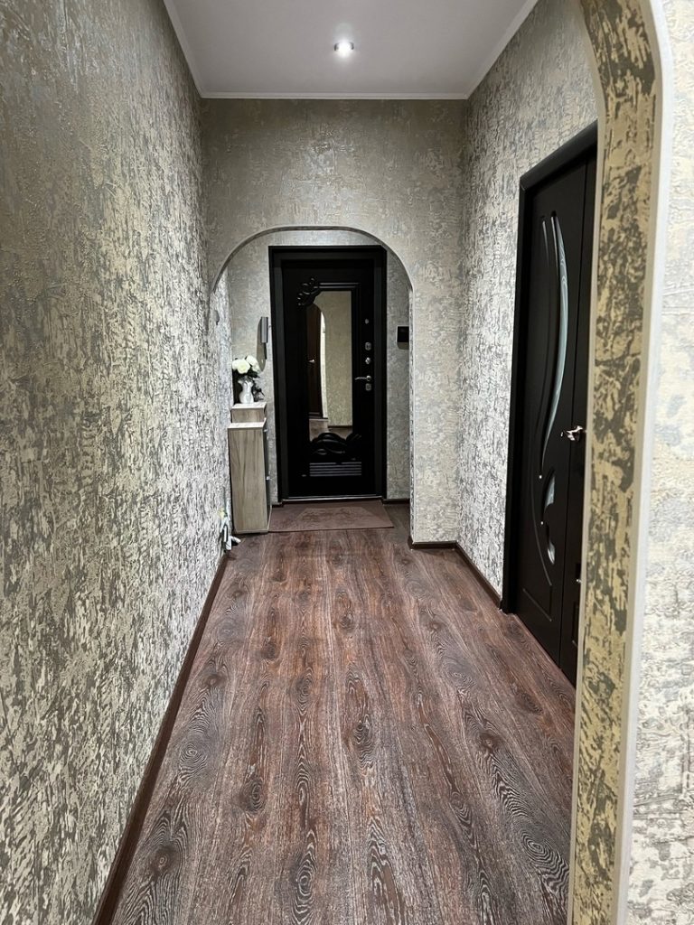 Продам квартиру, 3 комнаты, 63 м²,этаж: 3/9