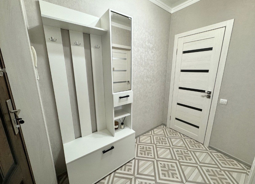 Продам квартиру, 3 комнаты, индивидуальная, 92 м², этаж: 2/10