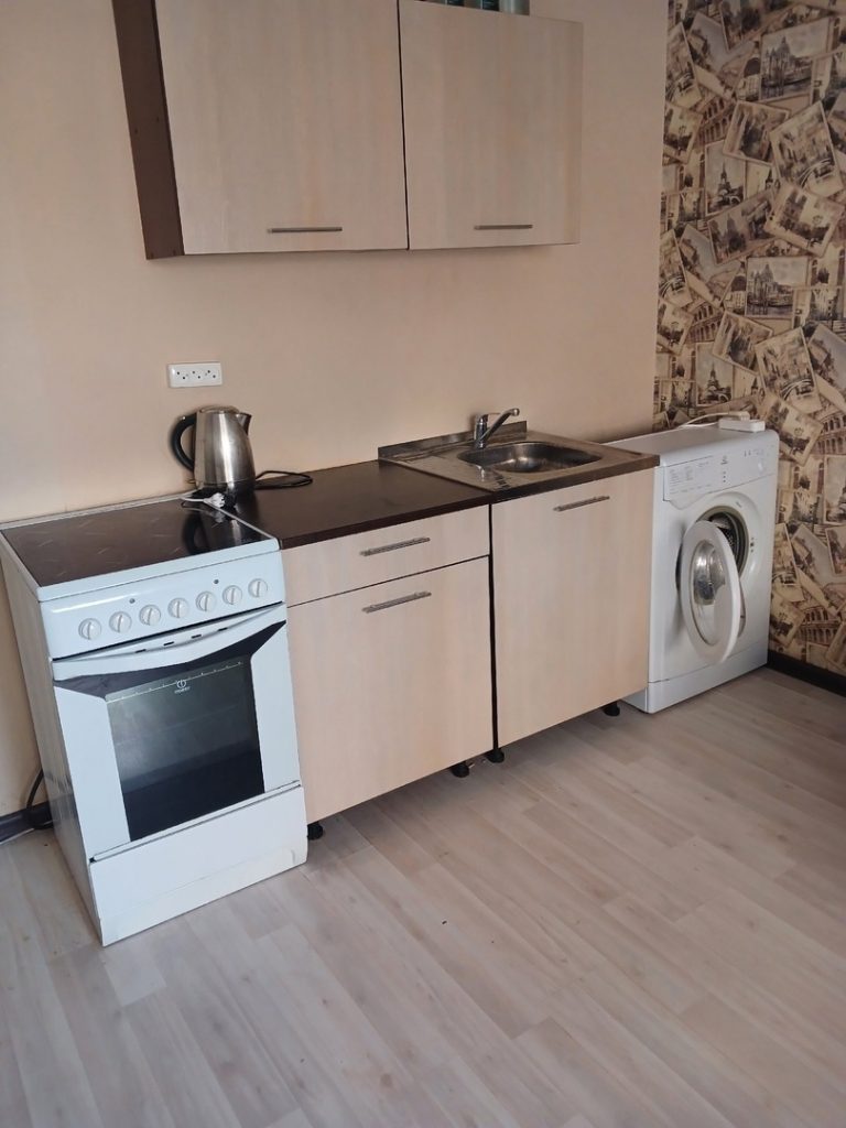 Продам квартиру, 2 комнаты, брежневка, 47 м², этаж: 5/5