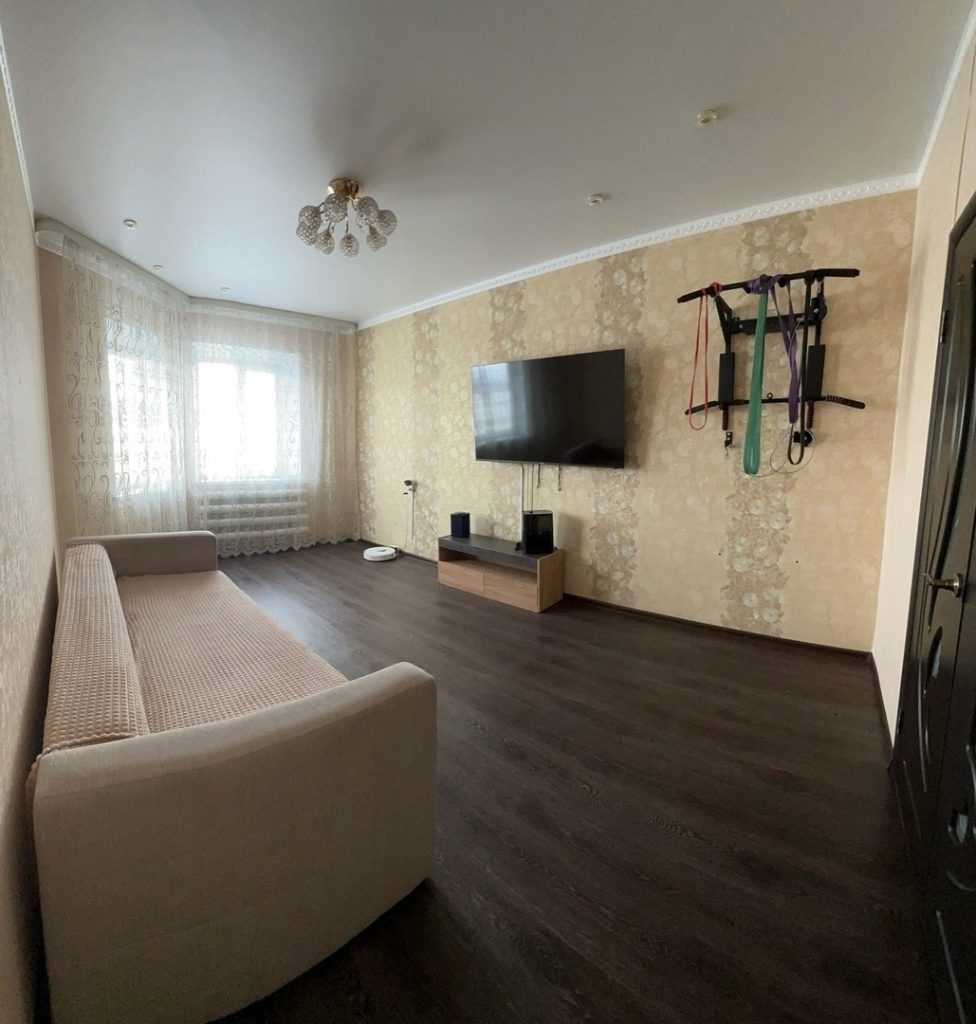 Продам квартиру, 3 комнаты, 63 м²,этаж: 3/9