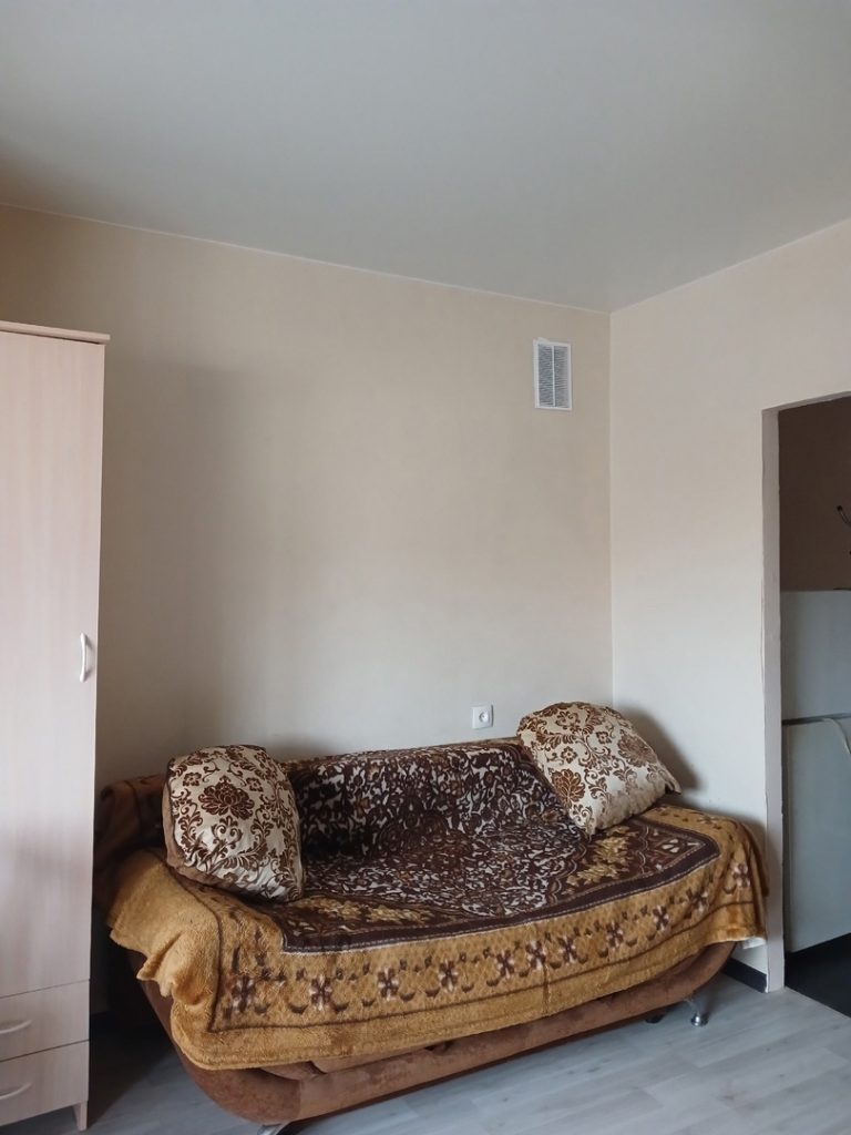 Продам квартиру, 2 комнаты, брежневка, 47 м², этаж: 5/5