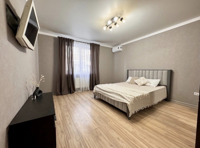 Продам квартиру, 3 комнаты, индивидуальная, 92 м², этаж: 2/10