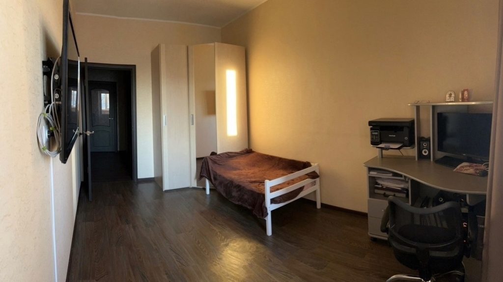 Продам квартиру, 3 комнаты, 63 м²,этаж: 3/9